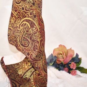 NWOT beautiful metallic Maroon gold orange black with design